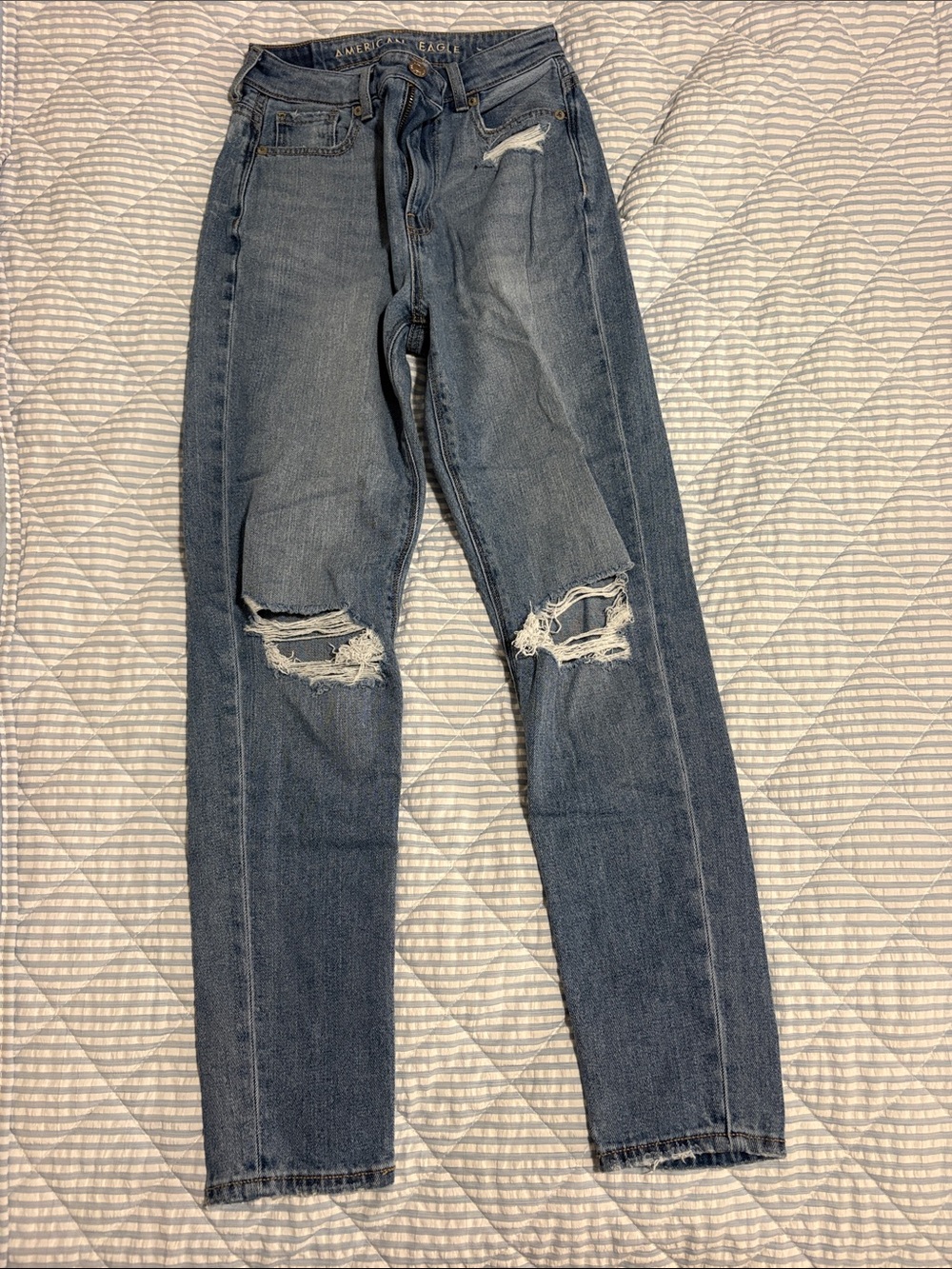 American Eagle Outfitters Distressed Blue Jeans
